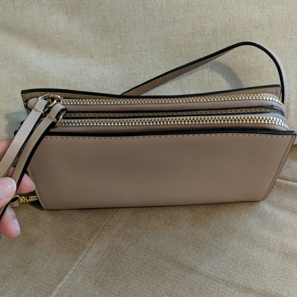 Cuyana wristlet/cluth